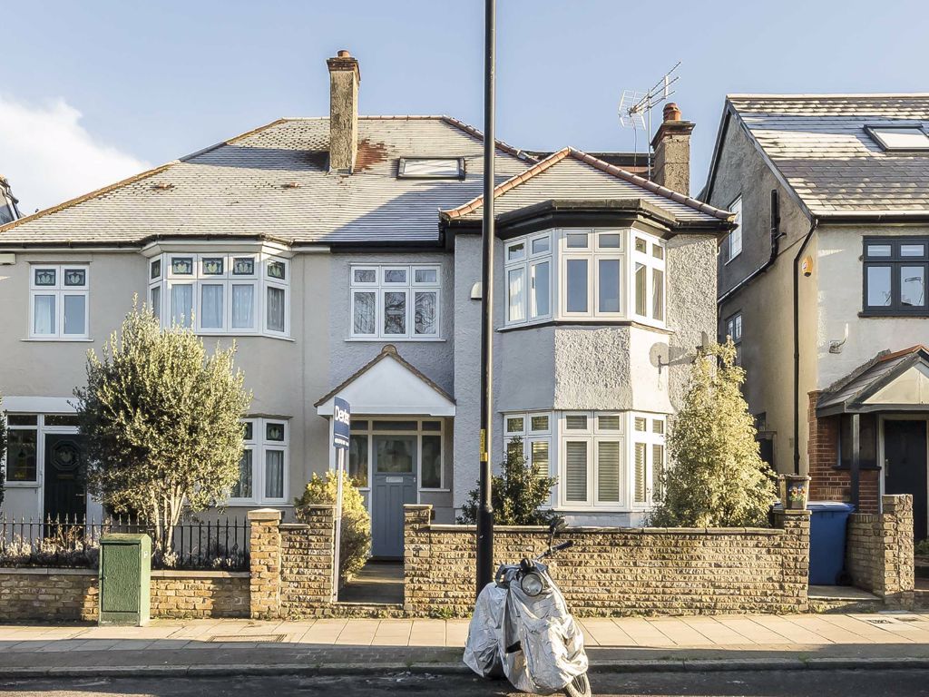 4 bed semidetached house for sale in Forest Hill Road, London SE22