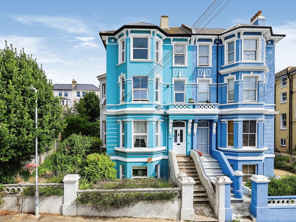 2 bed flat for sale in Stockleigh Road, St. LeonardsOnSea TN38, £