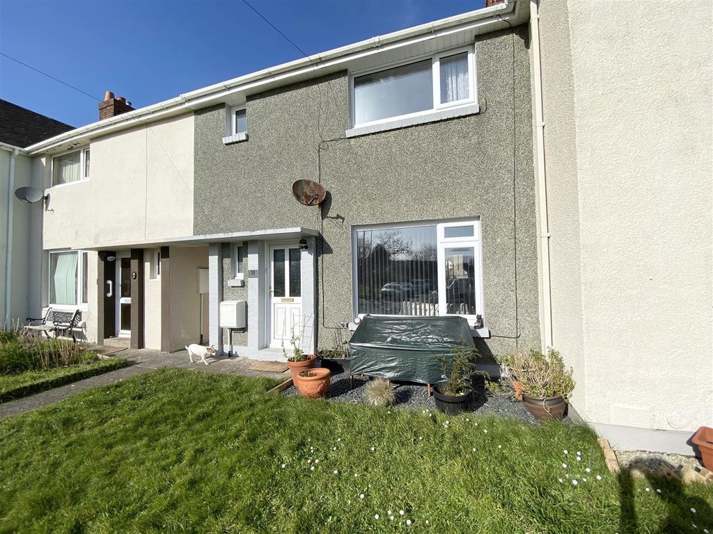 2 bed terraced house for sale in Picton Close, Hakin, Milford Haven