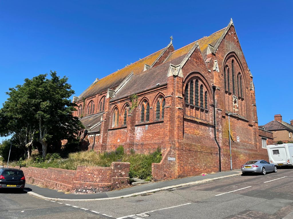 Leisure/hospitality for sale in All Souls Church, Athelstan Road