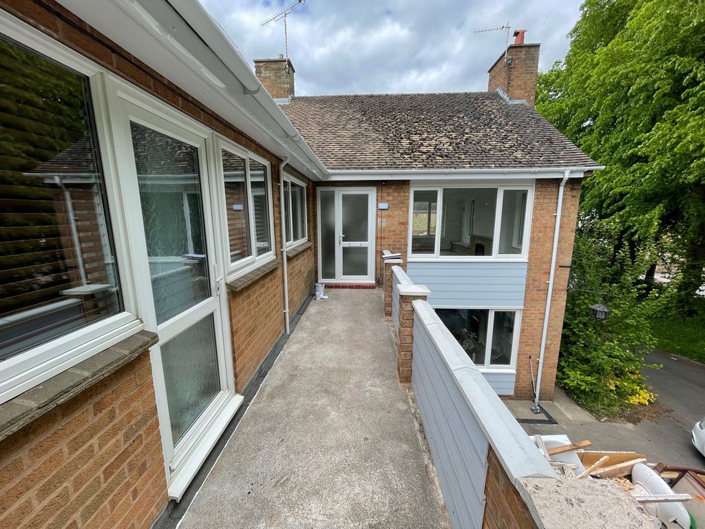 3 bed flat to rent in Lawford Road, Rugby CV21 Zoopla