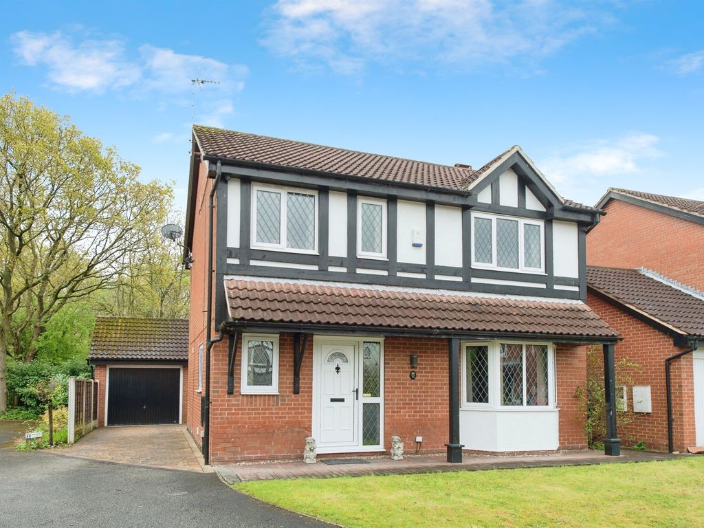 4 bed detached house for sale in Pinders Green Drive, Methley, Leeds