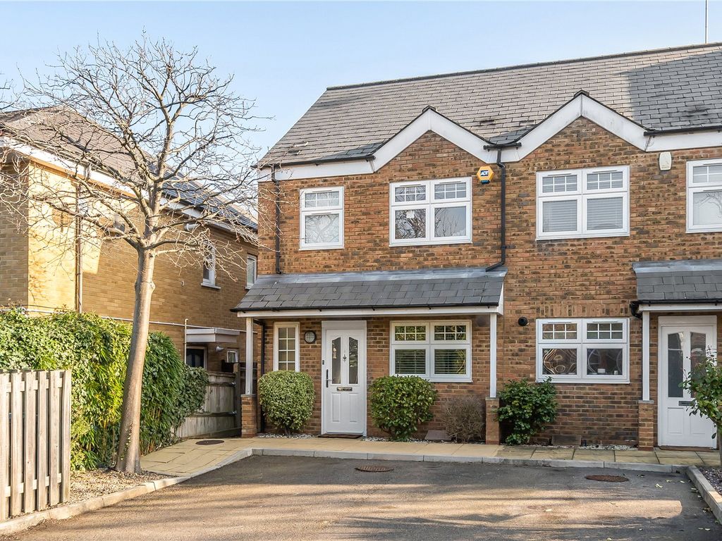 3 bed end terrace house for sale in Elwood Close, EN5 Zoopla