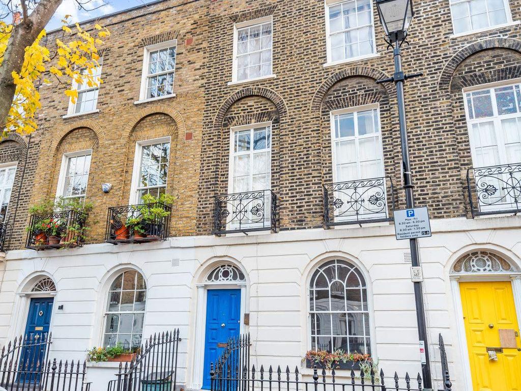 River Street, London EC1R  