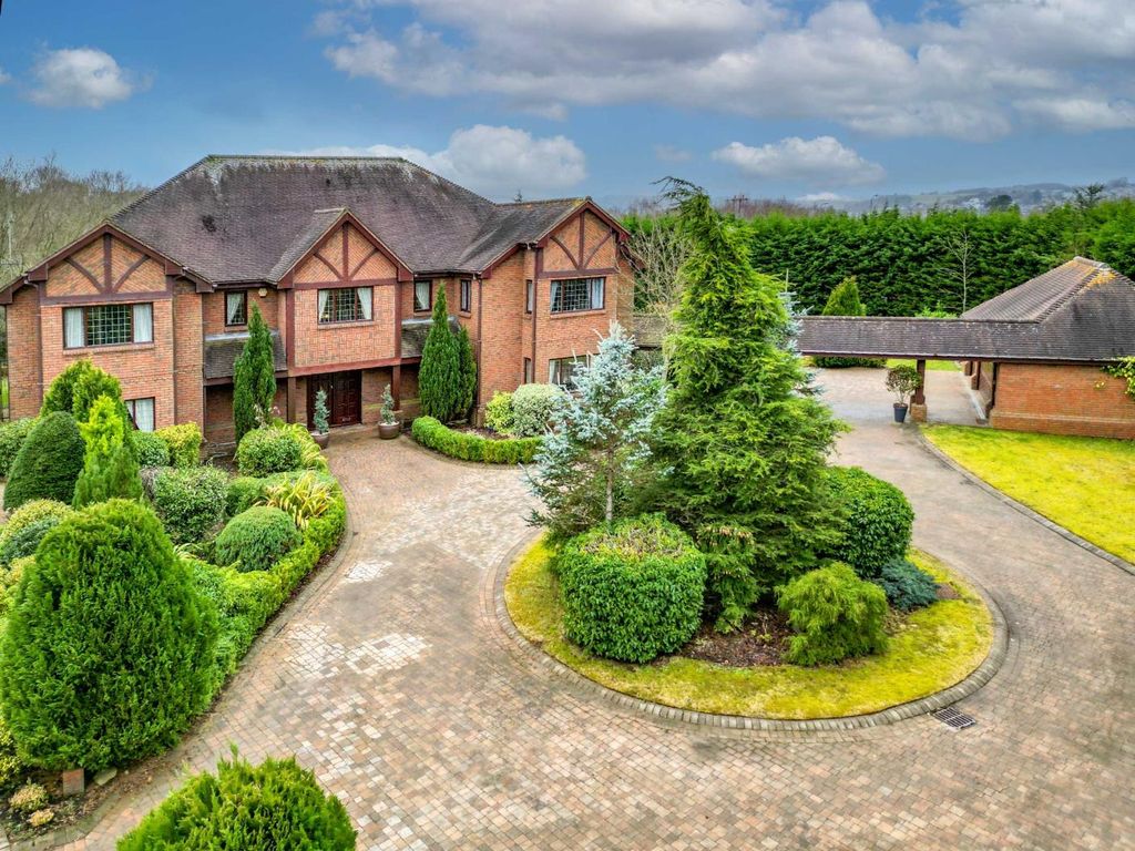 4 bed detached house for sale in Meadow Gate, Blackwood, Newport