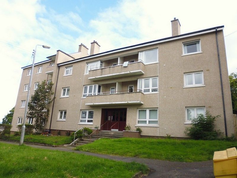 2 bed flat to rent in Barrmill Road, Glasgow G43, £900 pcm Zoopla