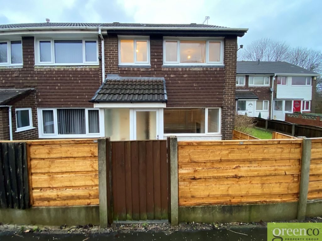 3 bed terraced house to rent in Sussex Close, Swinton, Salford M27, £