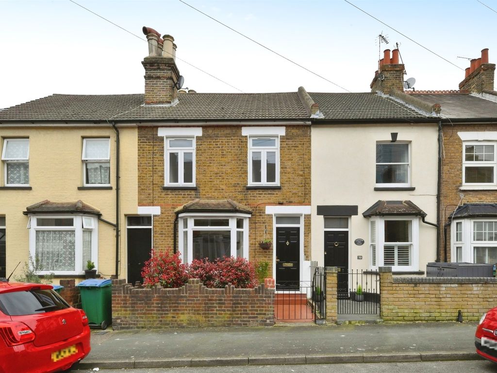 4 bed terraced house for sale in Estcourt Road, Watford WD17, £550,000