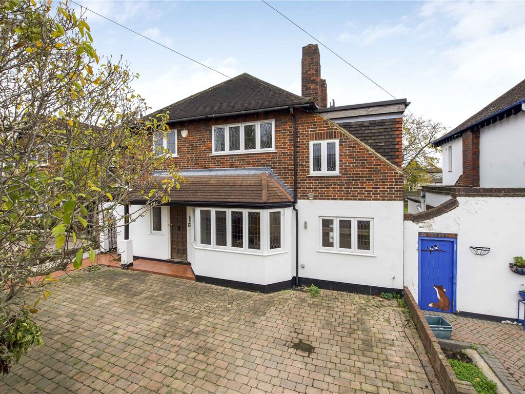 4 bed detached house for sale in Woodlands Avenue, New Malden KT3 Zoopla