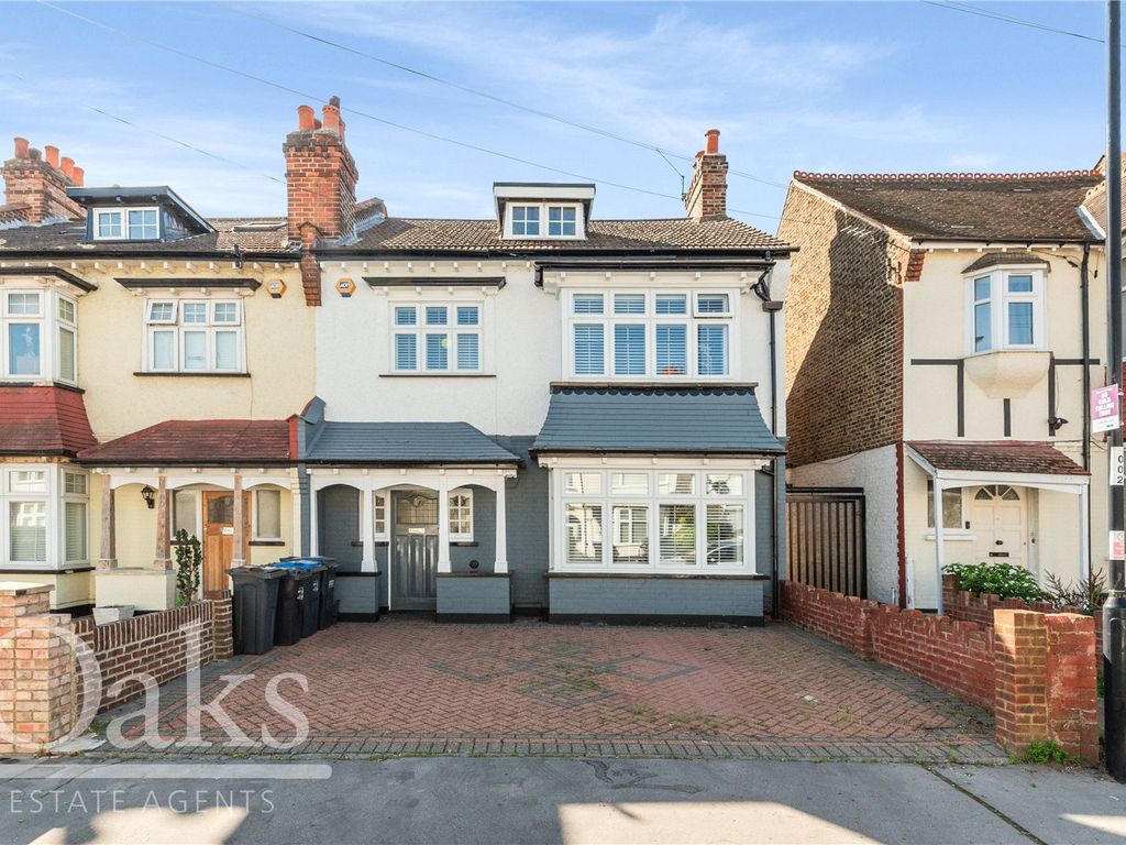 3 bed end terrace house for sale in Kilmartin Avenue, London SW16, £