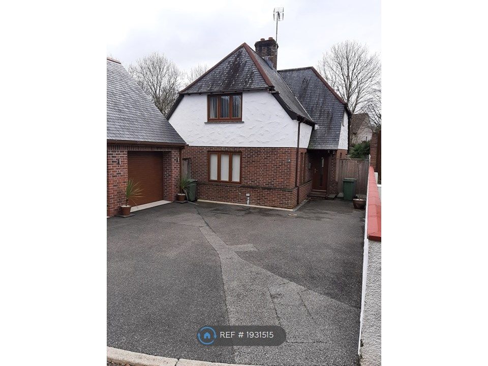 3 bed detached house to rent in Chyvelah Vale, Gloweth, Truro TR1, £