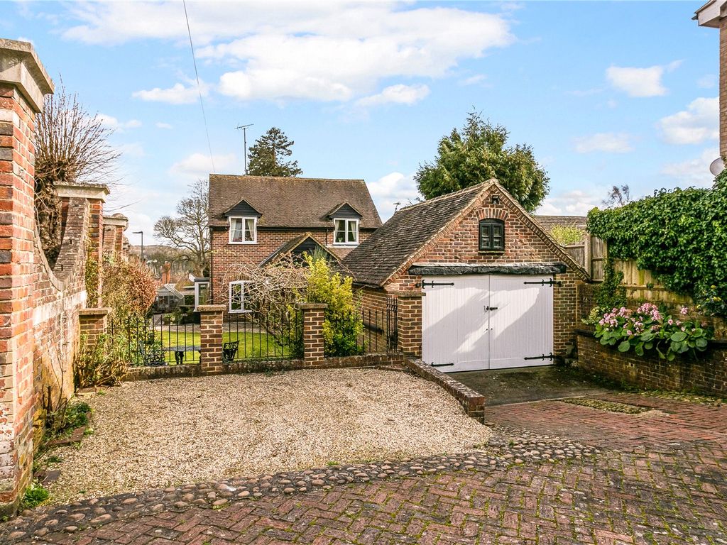3 bed detached house for sale in Gravel Hill, HenleyOnThames