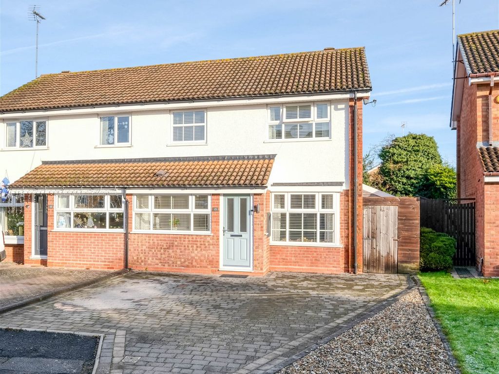 3 bed semidetached house for sale in Sydnall Close, heath, Redditch