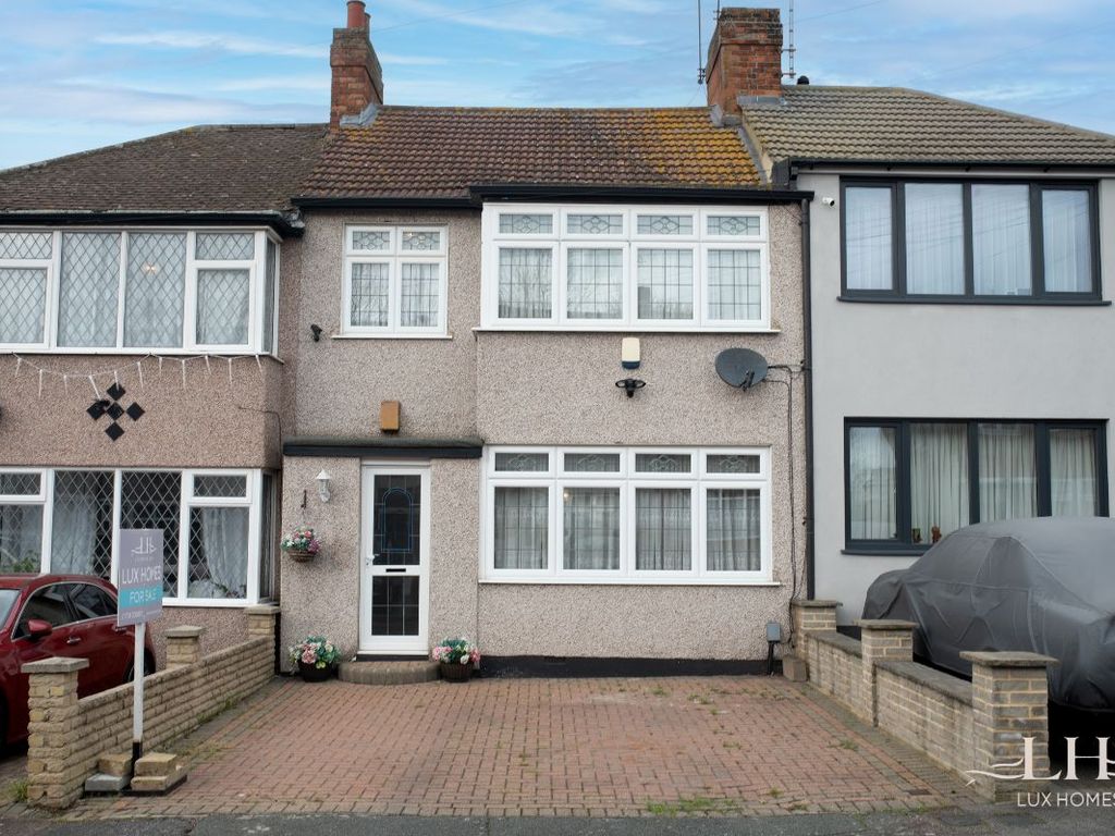 4 bed terraced house for sale in Barton Avenue, Romford RM7, £450,000