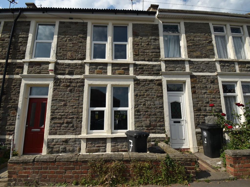 3 bed terraced house for sale in Salisbury Avenue, Bristol BS15 Zoopla