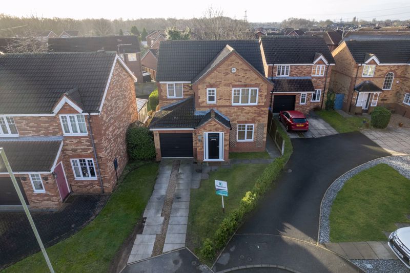 4 bed detached house for sale in Hayfield Close, Barnby Dun, Doncaster