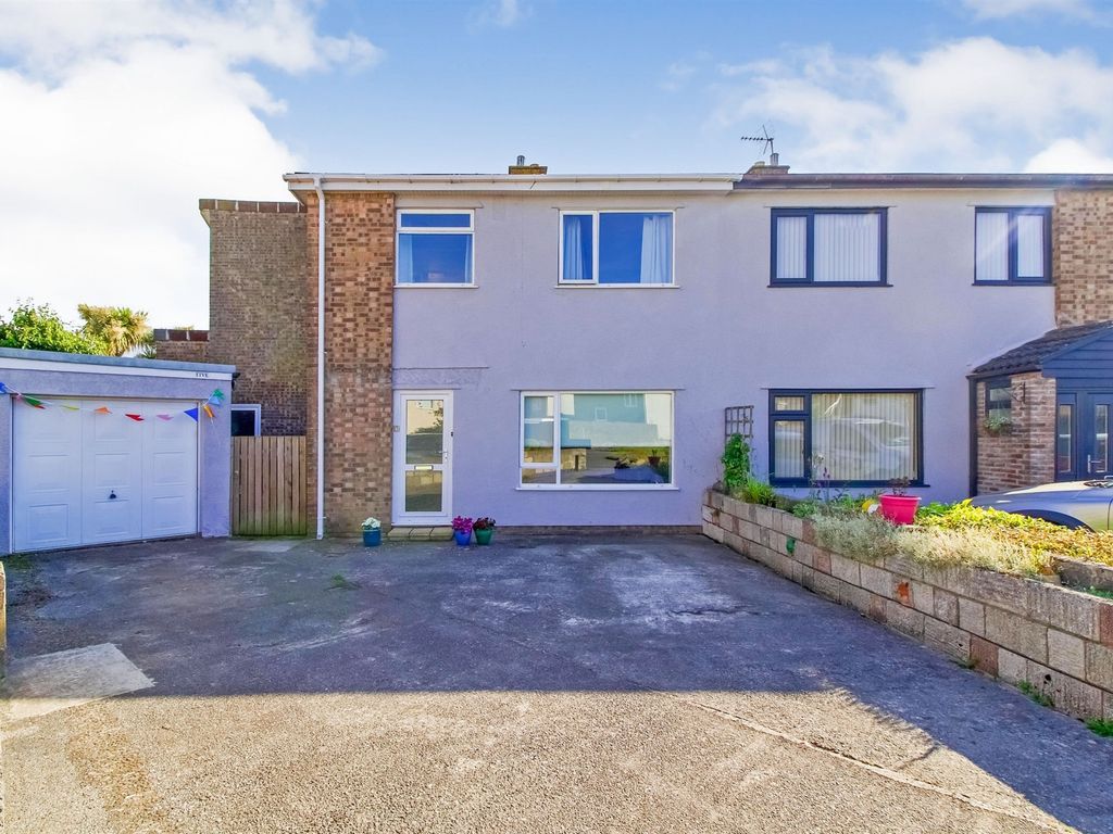 4 bed semidetached house for sale in Steepholme Close, Nottage