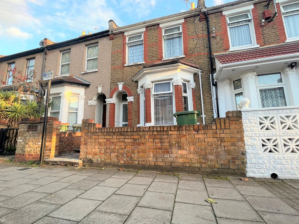 3 bed terraced house for sale in Derby Road, Forest Gate E7 Zoopla