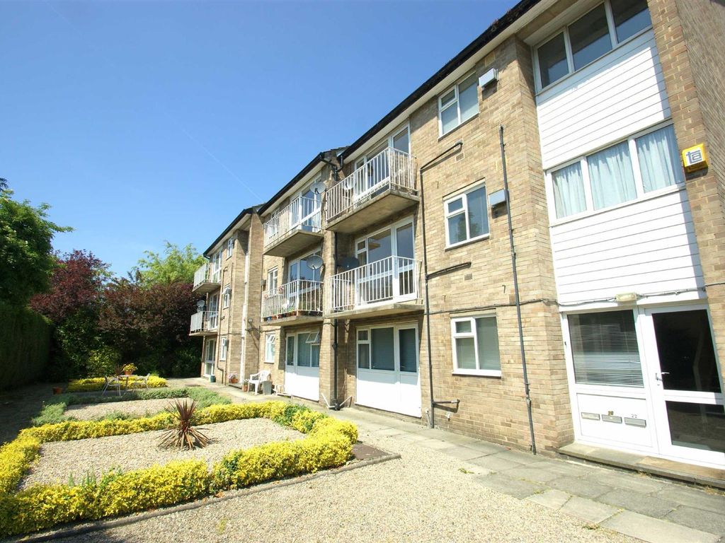 2 bed flat to rent in Slaid Hill Court, Alwoodley, Leeds LS17 Zoopla
