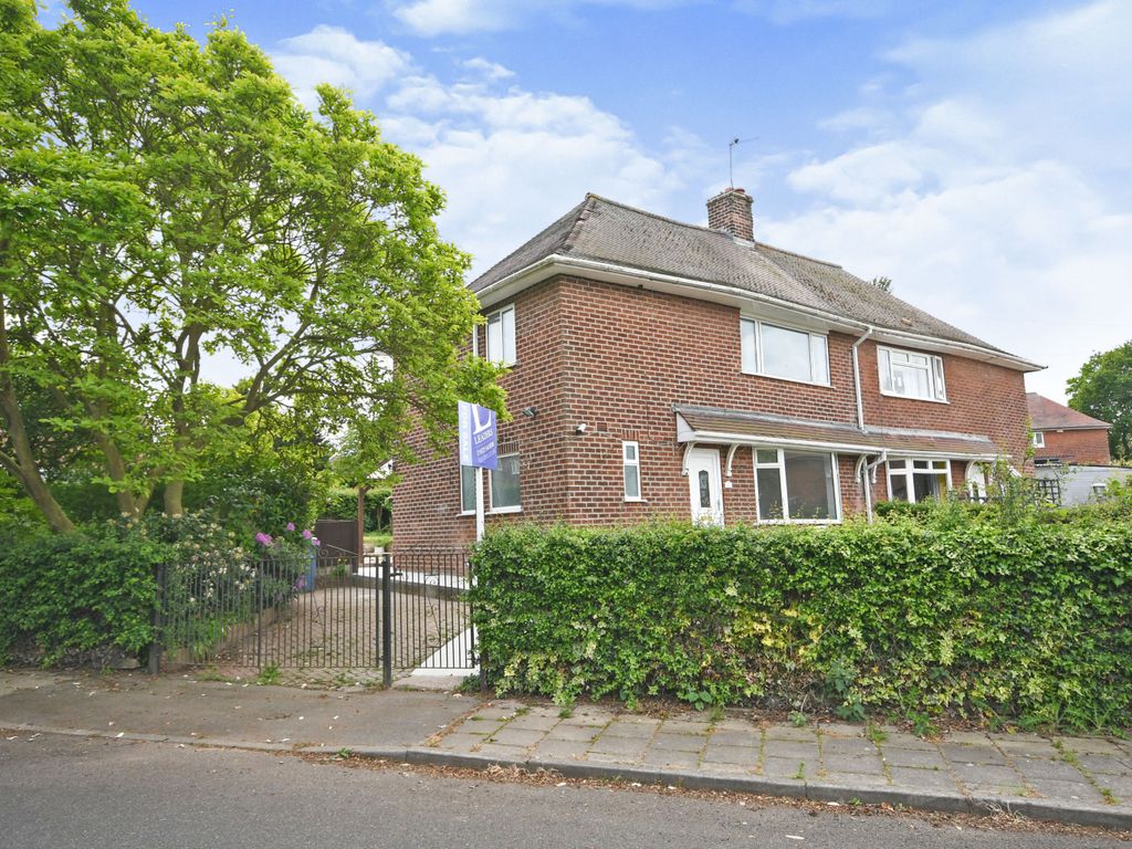 4 bed semidetached house for sale in Fell Wilson Street, Warsop