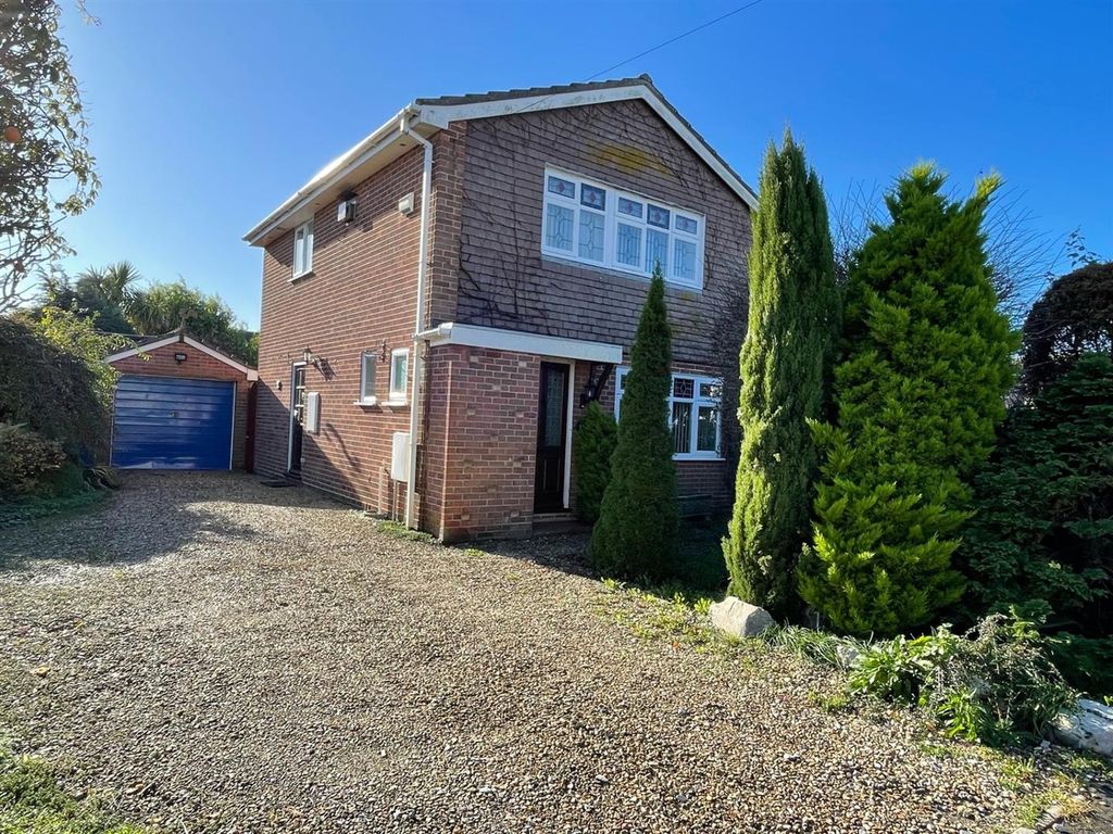 3 bed detached house for sale in Stoddens Road, BurnhamOnSea TA8, £