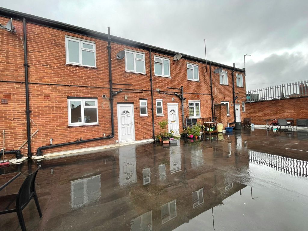 2 bed flat to rent in Alcester Road South, Kings Heath, Birmingham B14