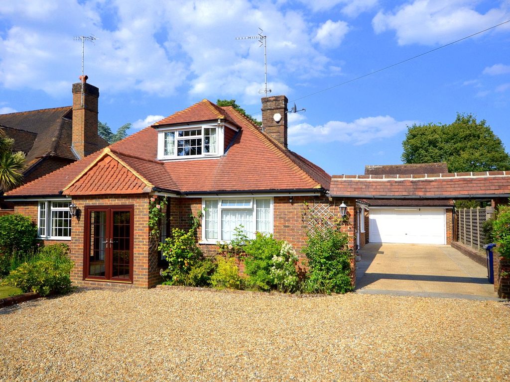 3 bed bungalow for sale in Guildford Road, Cranleigh GU6, £700,000 Zoopla