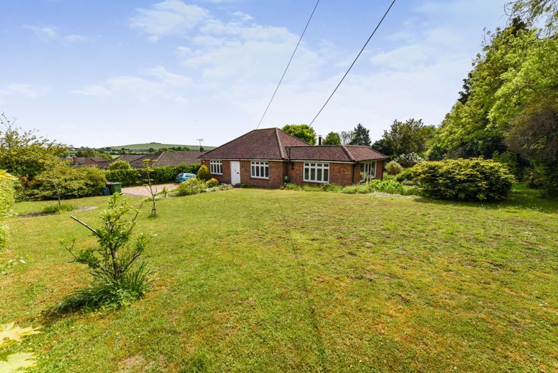 3 bed detached bungalow for sale in Hambledon Road, Clanfield, Waterlooville PO8 Zoopla