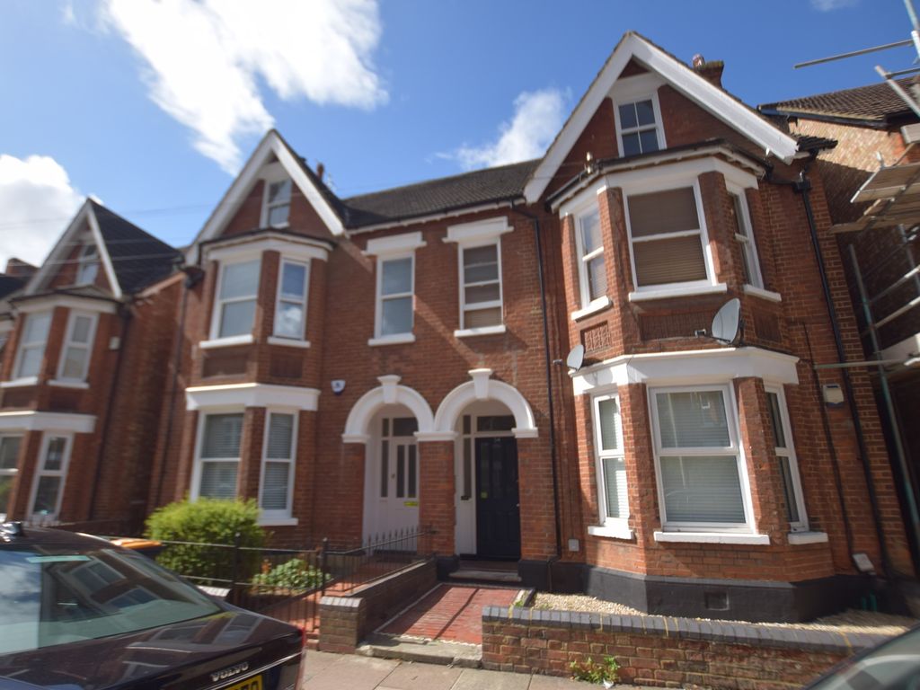 Goldington Avenue, Bedford MK40  