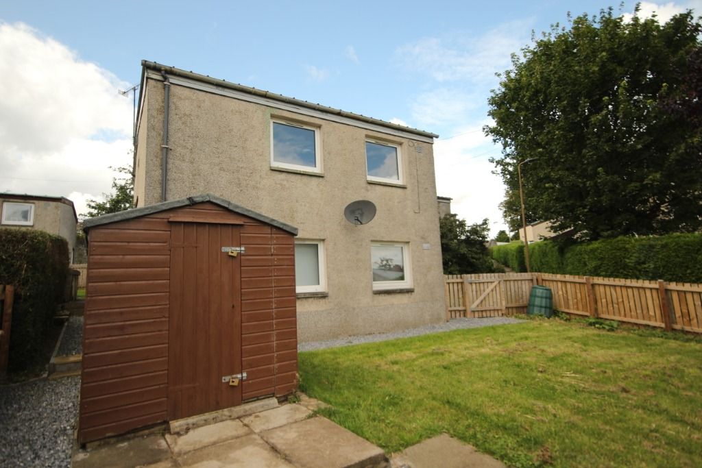 3 bed detached house to rent in The Glebe, Kirkliston, Edinburgh EH29