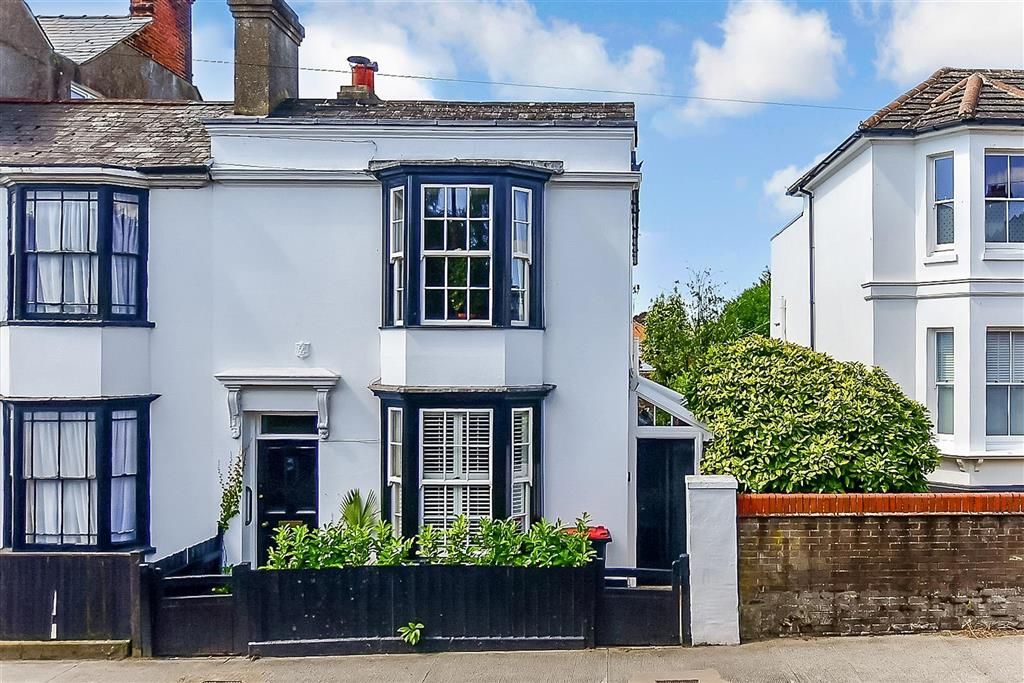 3 bed end terrace house for sale in Whitstable Road, Canterbury, Kent