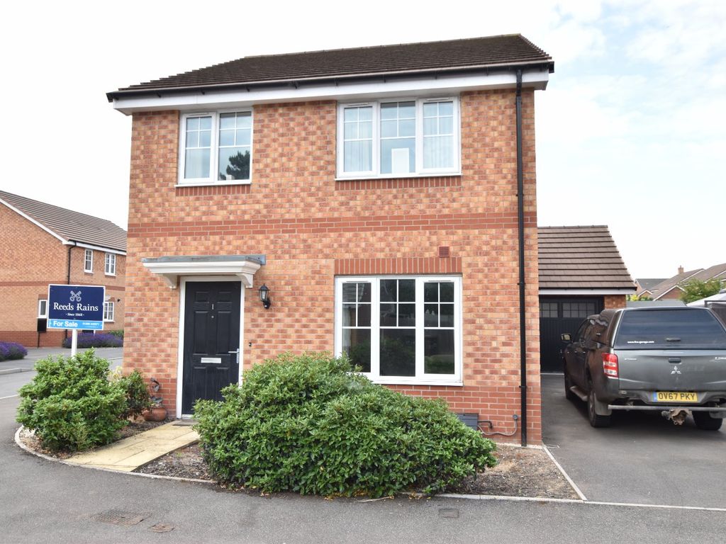 3 bed detached house for sale in Elderflower Coppice, Pershore, Worcestershire WR10 Zoopla