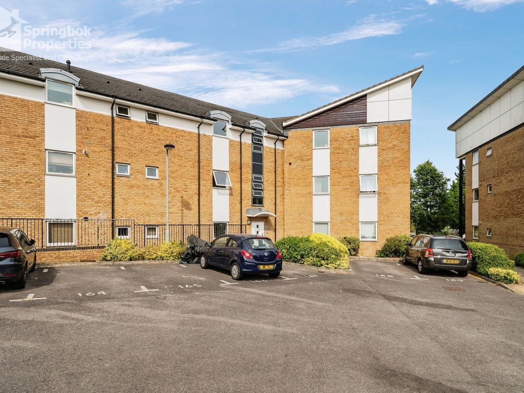 2 bed flat for sale in Berwick Place, Welwyn Garden City, Herefordshire