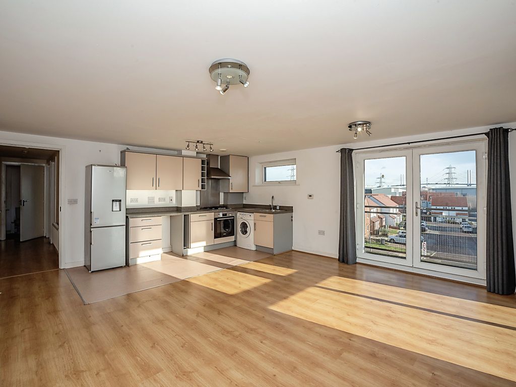 2 bed flat for sale in Cameron Drive, Dartford, Kent DA1 Zoopla