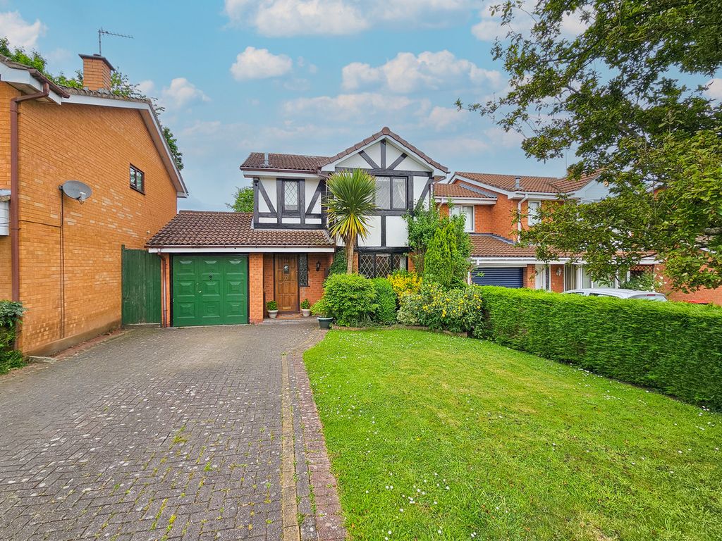 3 bed detached house for sale in Lake End Drive, Telford TF3, £230,000