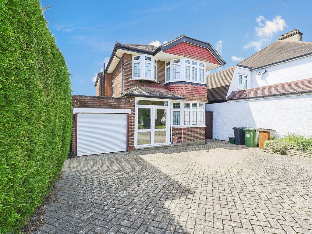 3 bed detached house for sale in Seaforth Gardens, Epsom KT19 Zoopla