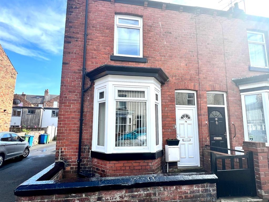 2 bed end terrace house for sale in Hampton Road, Scarborough YO12 Zoopla