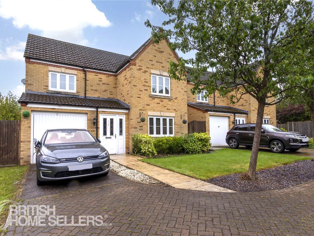 4 bed detached house for sale in Atkins Close, Biggin Hill, Westerham