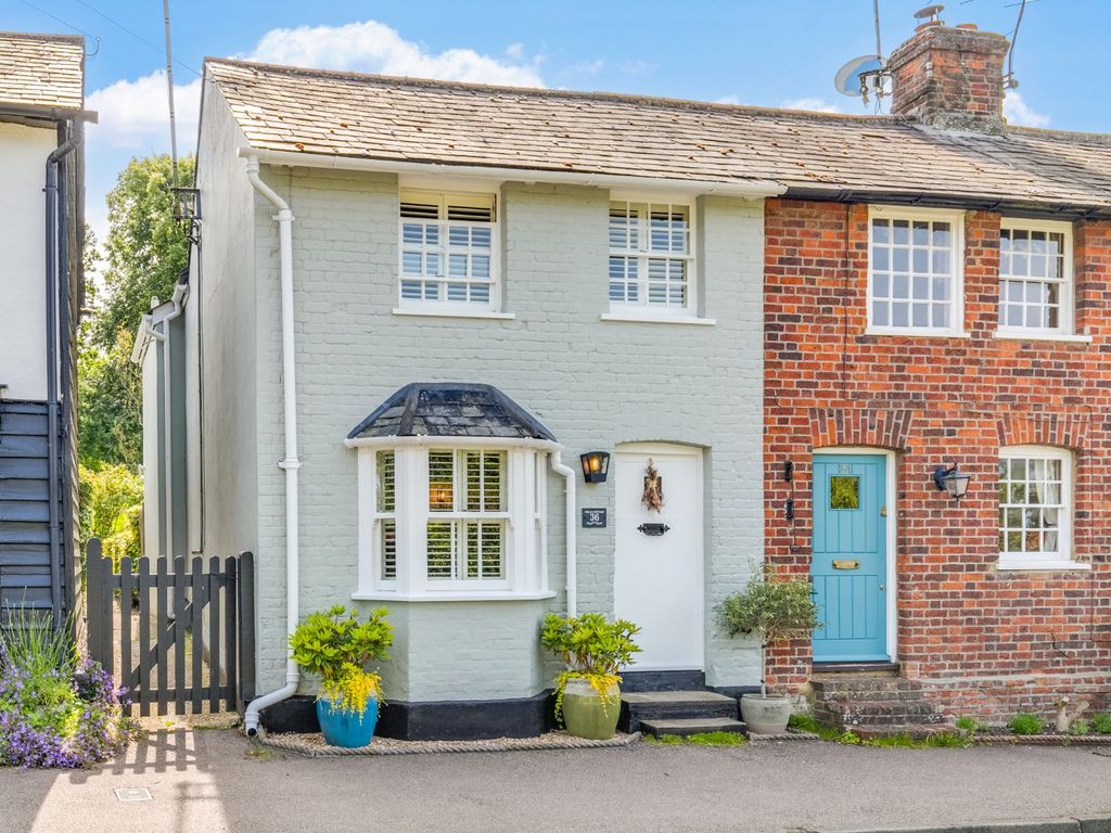 2 bed end terrace house for sale in Walkern Road, Benington