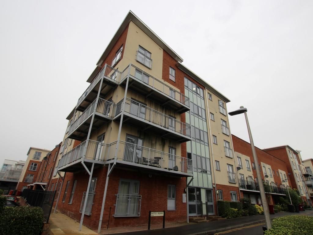 2 bed flat for sale in Battle Square, Reading RG30, £220,000 Zoopla