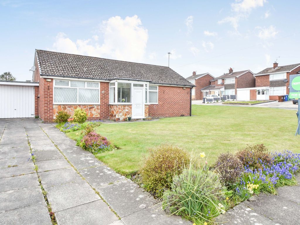 2 bed property for sale in Mountbatten Close, Bury BL9 Zoopla