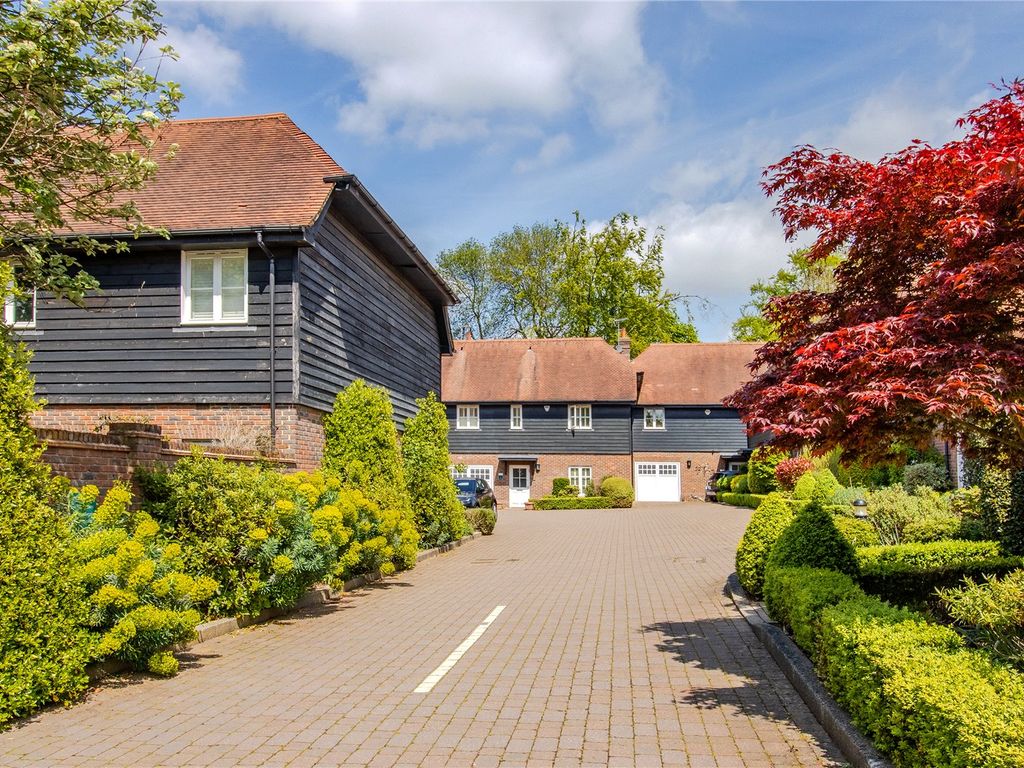 4 bed detached house for sale in Middle Down, Aldenham, Watford