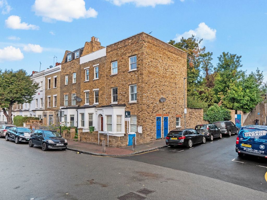 2 bed flat for sale in Simpson Street, London SW11 Zoopla