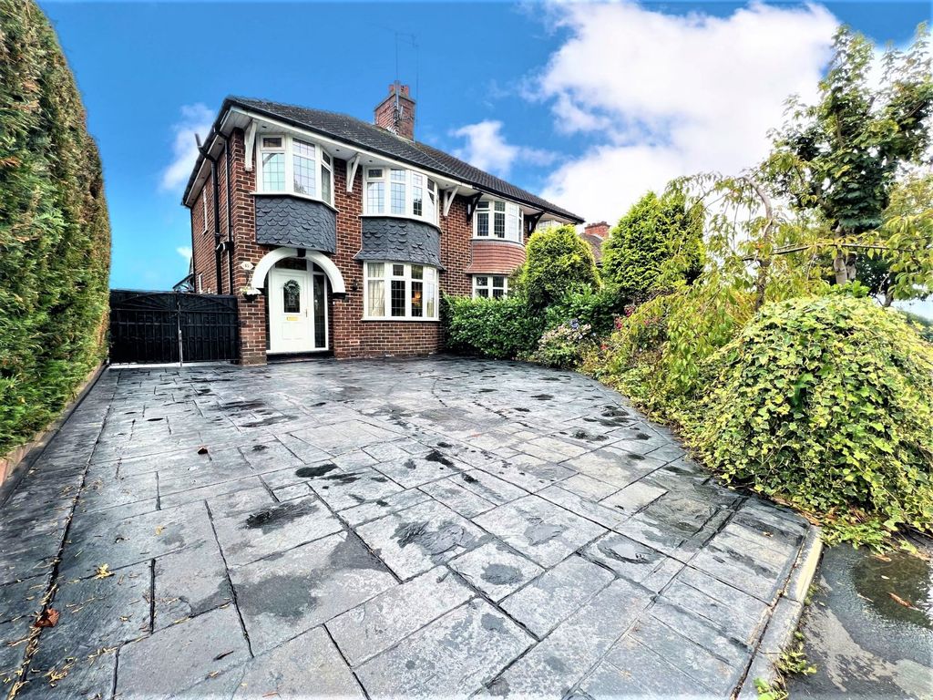 4 bed semidetached house for sale in Uttoxeter Road, Blythe Bridge