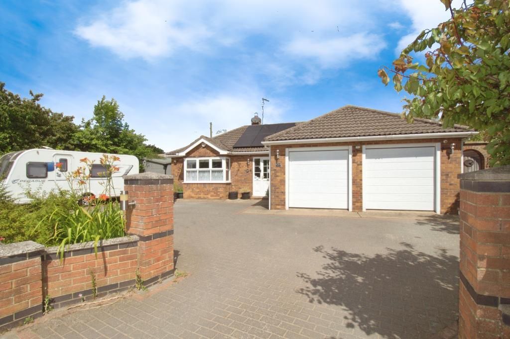 3 bed detached bungalow for sale in Siltside, Gosberton Risegate PE11