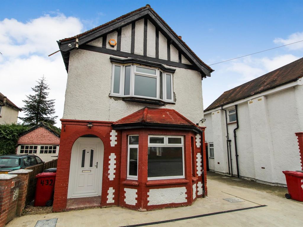 3 bed detached house to rent in Farnham Road, Slough SL2 Zoopla