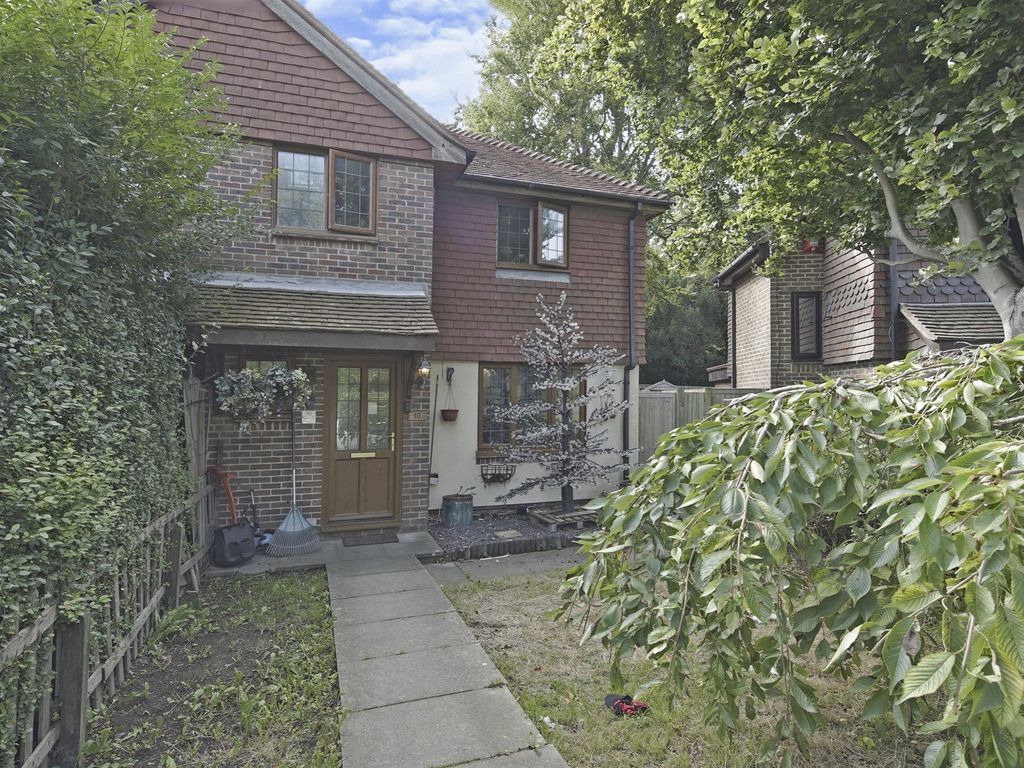 4 bed semidetached house for sale in Vicarage Close, Newhaven BN9 Zoopla