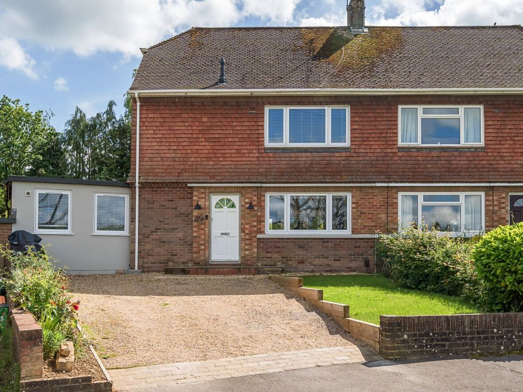 3 bed semidetached house to rent in Summervale Road, Tunbridge Wells