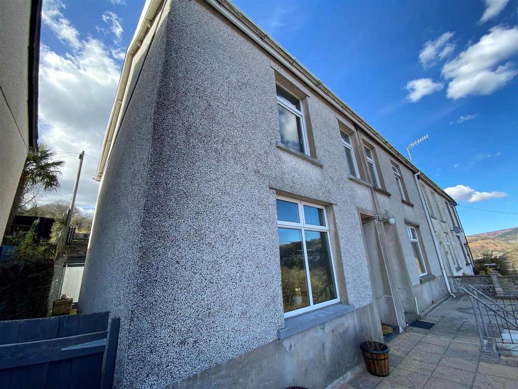 3 bed end terrace house for sale in Sunnybank Terrace, Aberbeeg