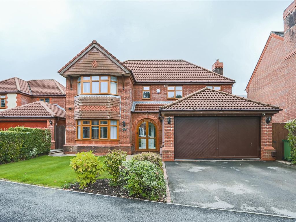4 bed detached house for sale in Dunham Drive, WhittleLeWoods